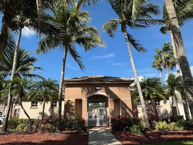 1271 SE 28th Ct #203 Homestead, FL 33035