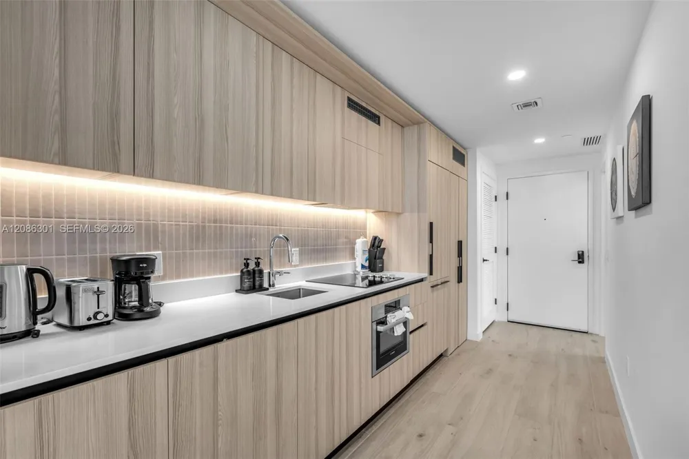 225 Miami Ave #3501 Miami, FL 33128