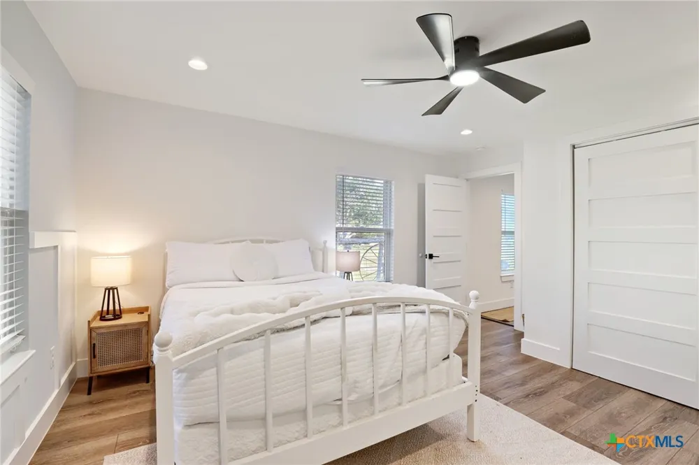 891 Lost Creek Wimberley, TX 78676