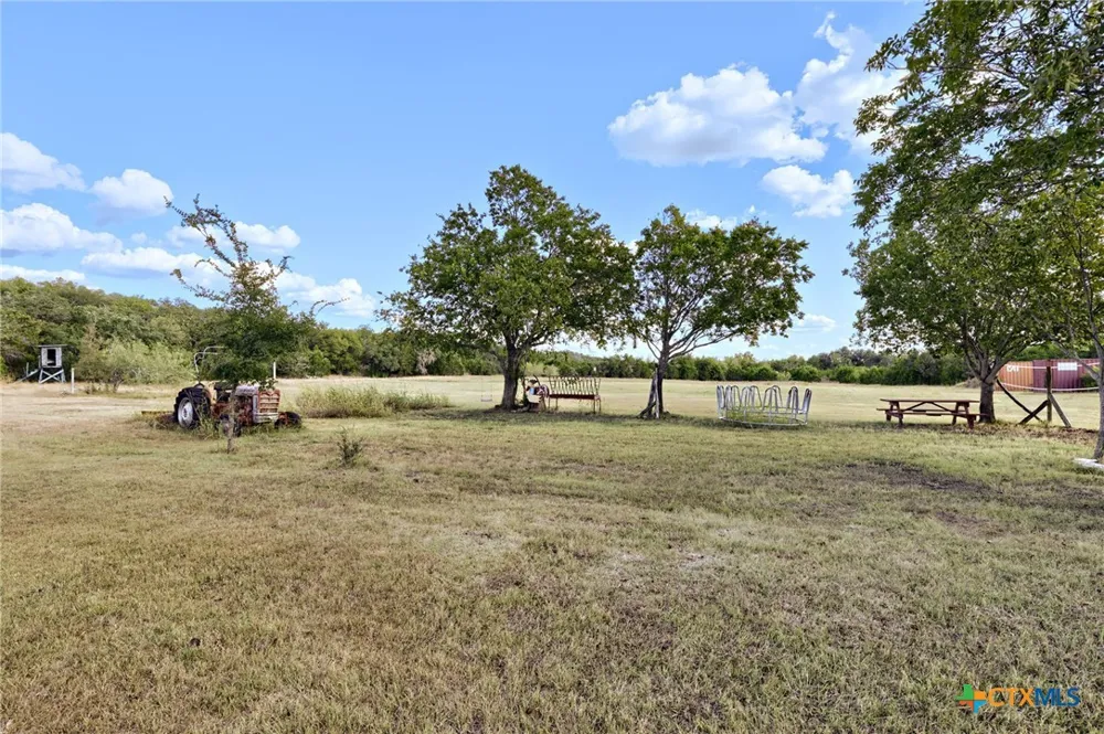 891 Lost Creek Wimberley, TX 78676