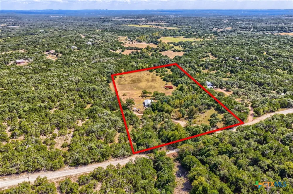 891 Lost Creek Wimberley, TX 78676