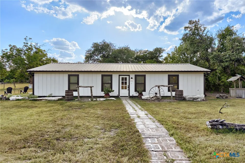 891 Lost Creek Wimberley, TX 78676