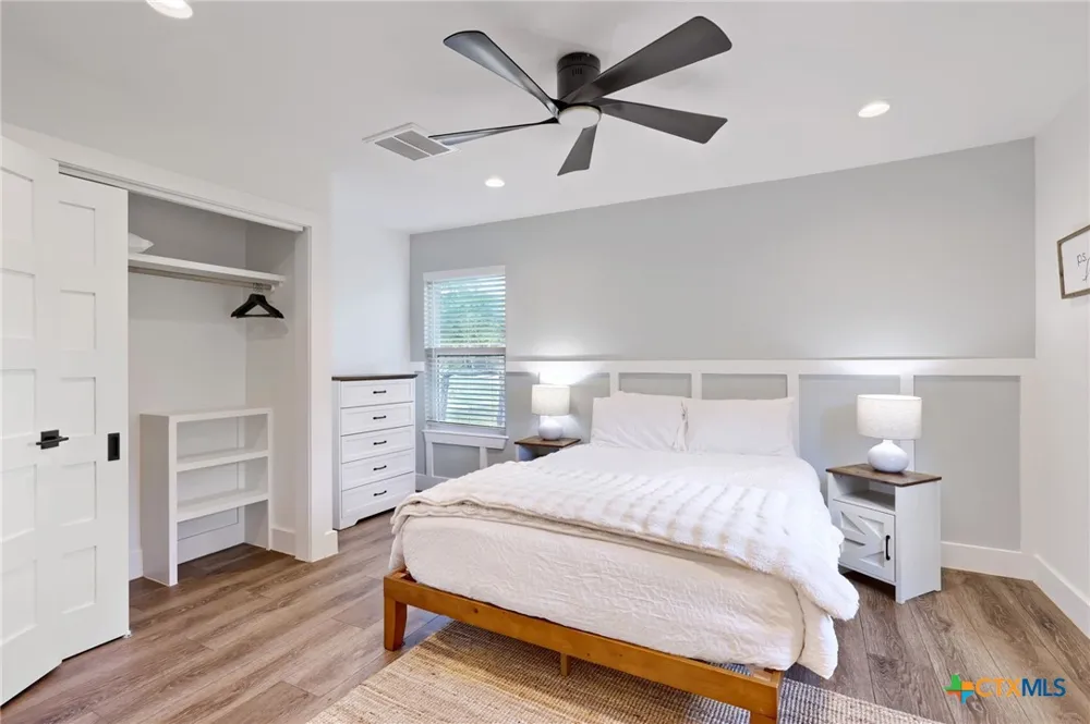 891 Lost Creek Wimberley, TX 78676