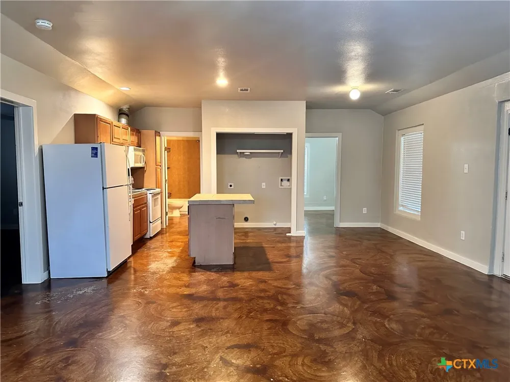 3340 Dacy Lane #3 Kyle, TX 78640