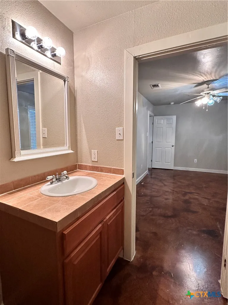 3340 Dacy Lane #3 Kyle, TX 78640