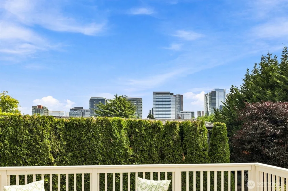 9671 Evergreen Drive Bellevue, WA 98004