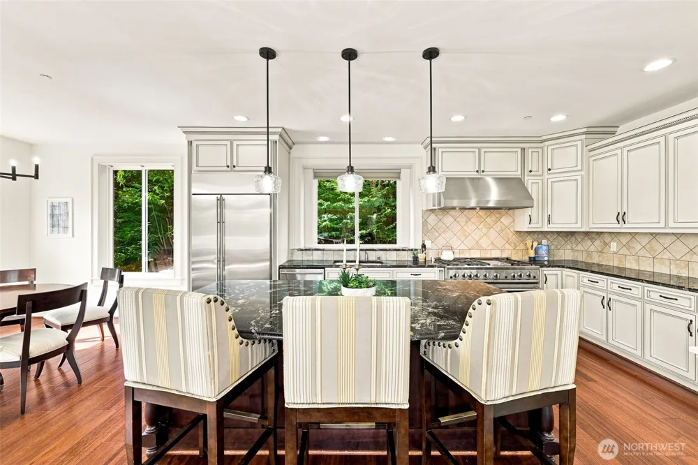 9671 Evergreen Drive Bellevue, WA 98004