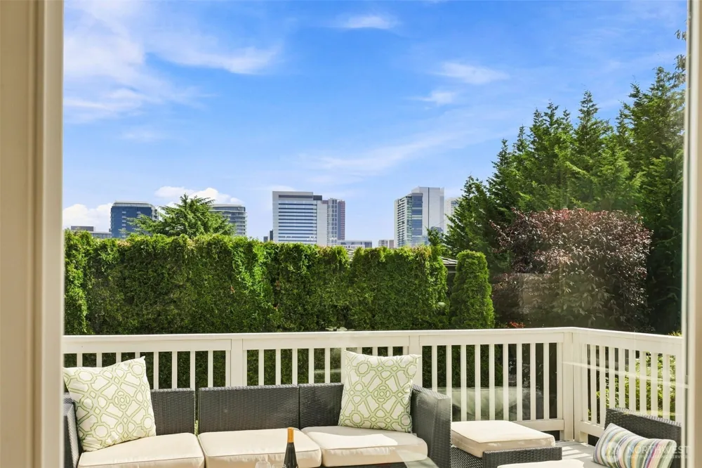 9671 Evergreen Drive Bellevue, WA 98004