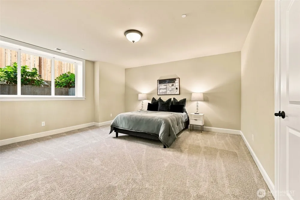 9671 Evergreen Drive Bellevue, WA 98004
