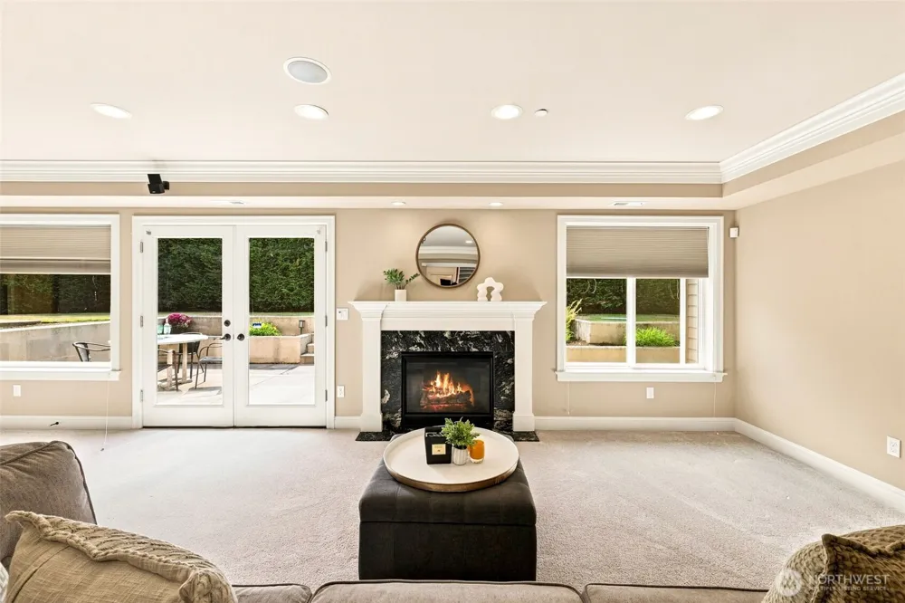 9671 Evergreen Drive Bellevue, WA 98004