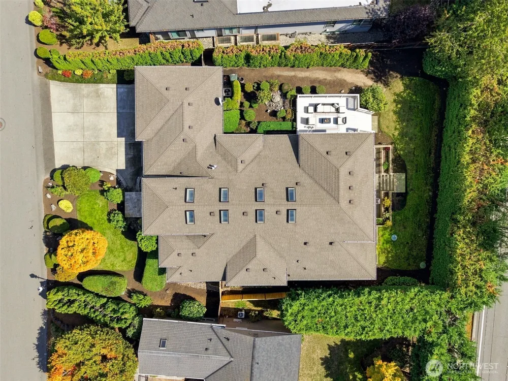 9671 Evergreen Drive Bellevue, WA 98004
