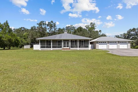 7041 QUARTERHORSE LANE
