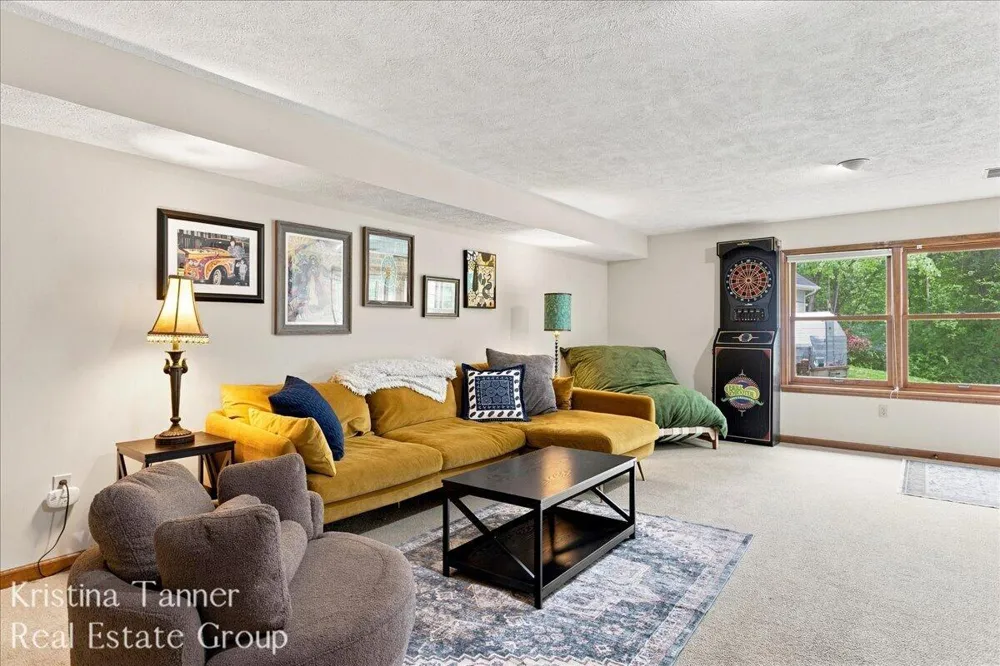 6930 Knapp Street NE Ada Township, MI 49301