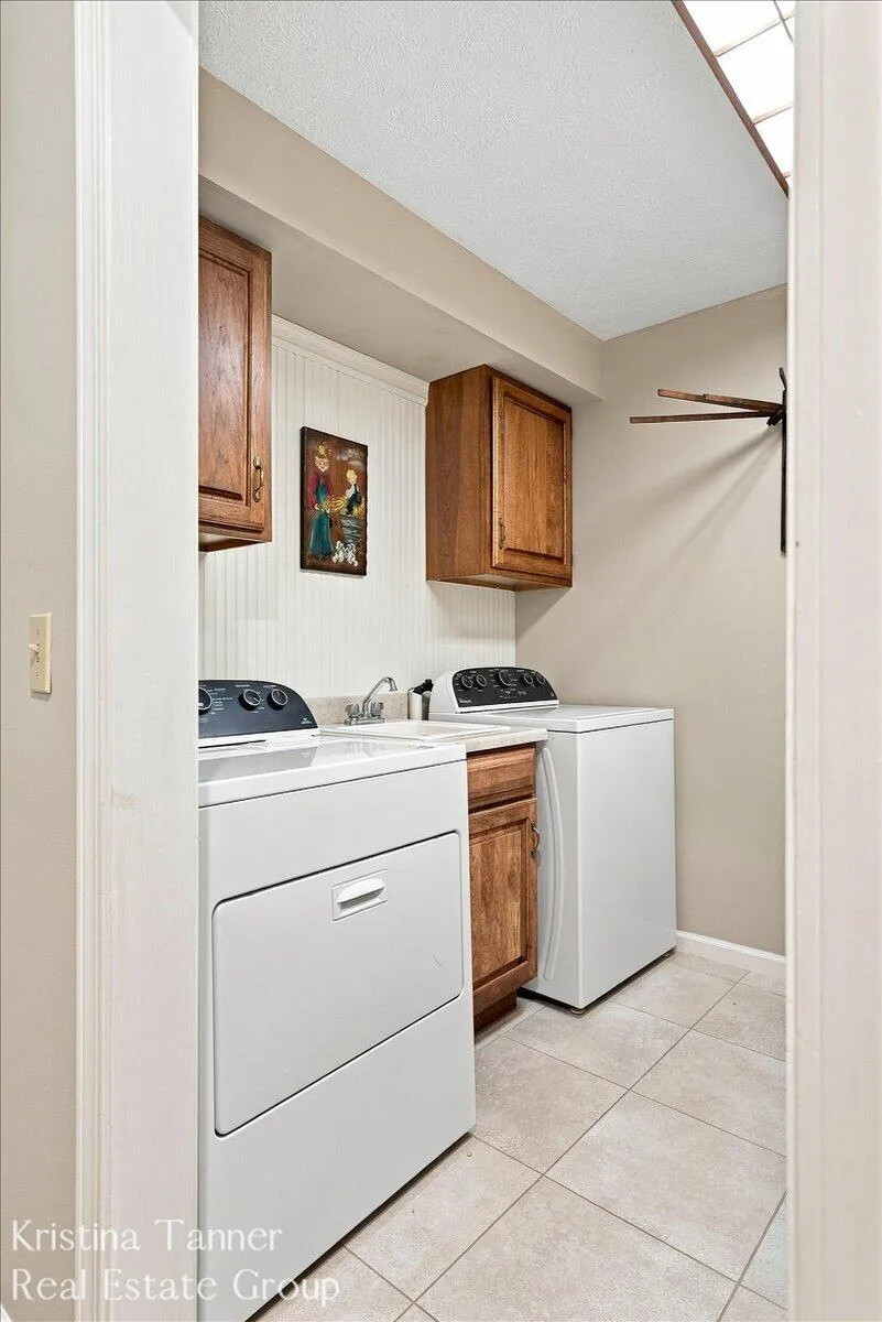 6930 Knapp Street NE Ada Township, MI 49301