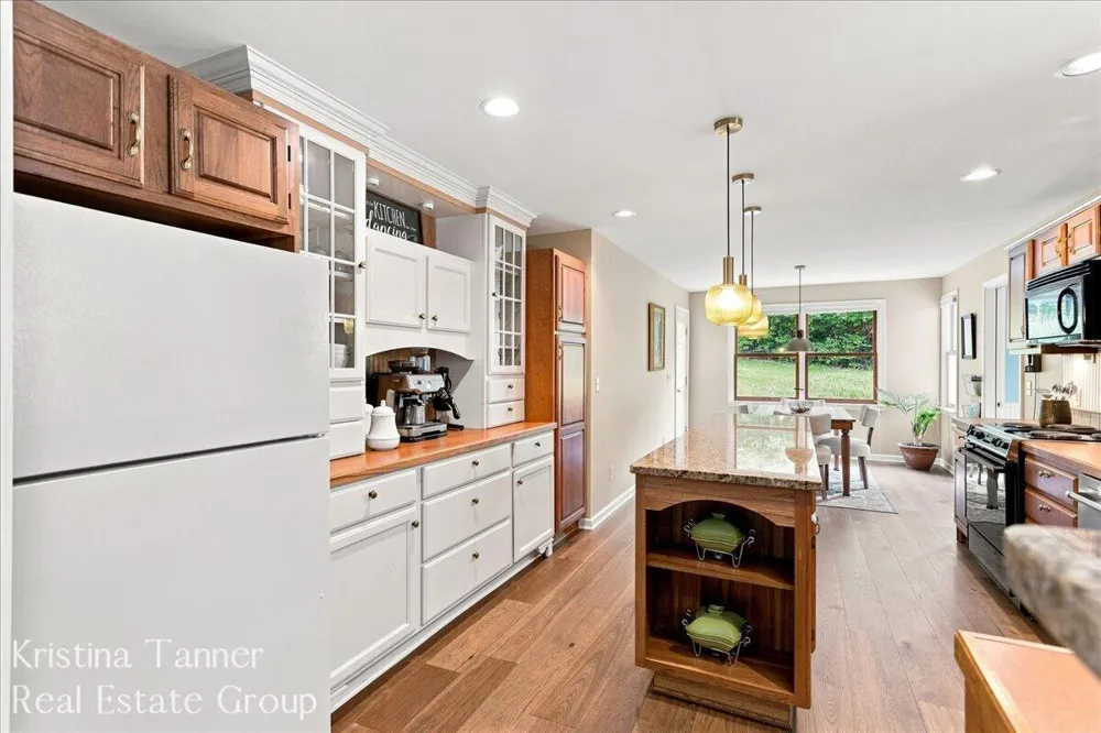 6930 Knapp Street NE Ada Township, MI 49301