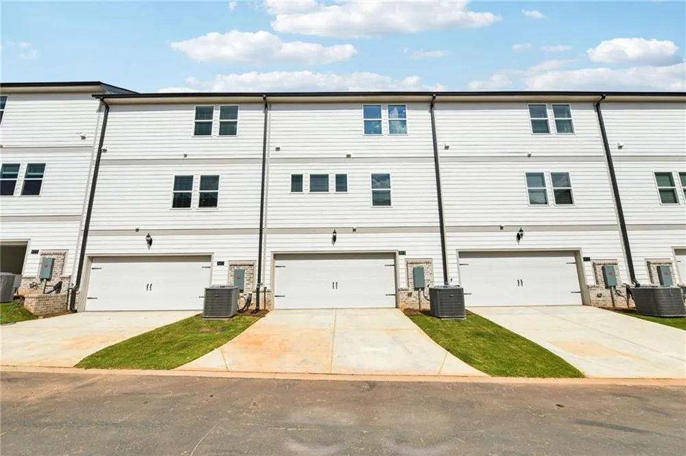 431 Elise Way Lawrenceville, GA 30045