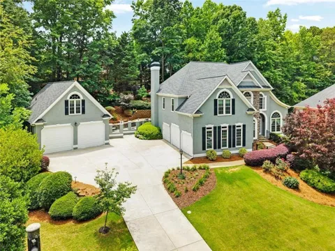 5021 Towne Lake Hills