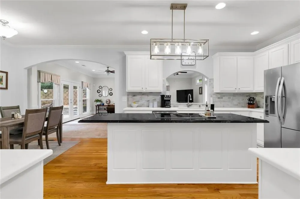 5021 Towne Lake Hills Woodstock, GA 30189