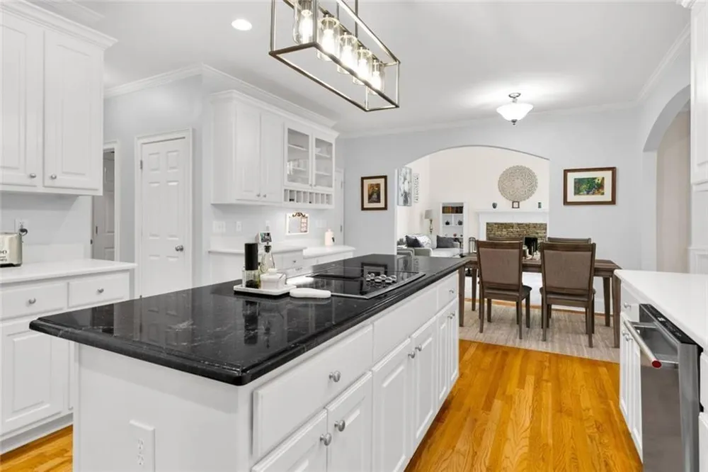 5021 Towne Lake Hills Woodstock, GA 30189