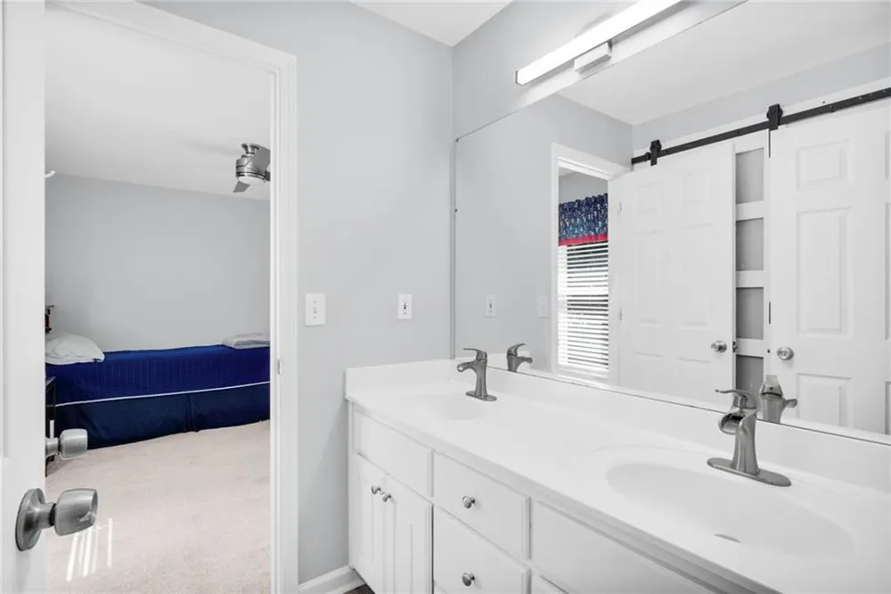 5021 Towne Lake Hills Woodstock, GA 30189