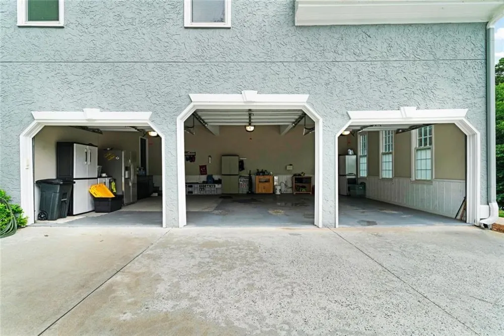 5021 Towne Lake Hills Woodstock, GA 30189