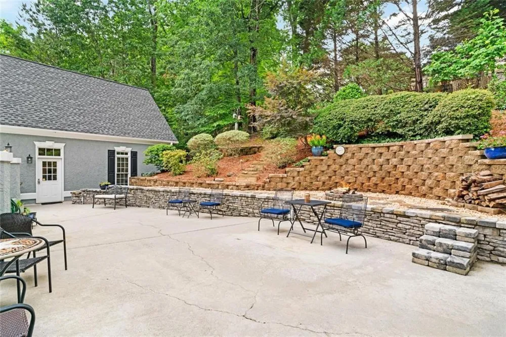 5021 Towne Lake Hills Woodstock, GA 30189