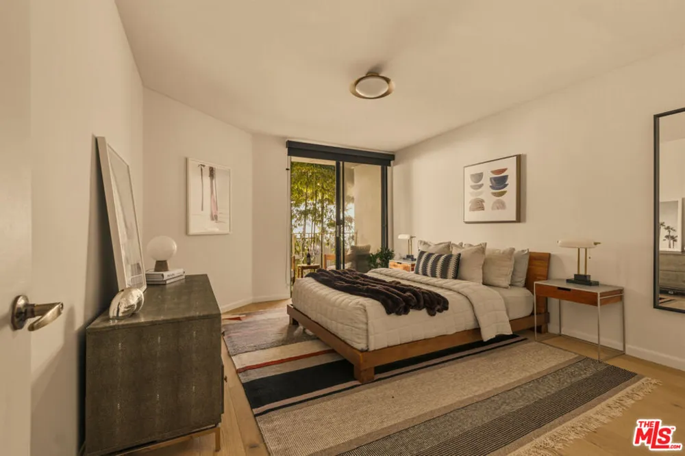 1230 Sweetzer Avenue West Hollywood, CA 90069