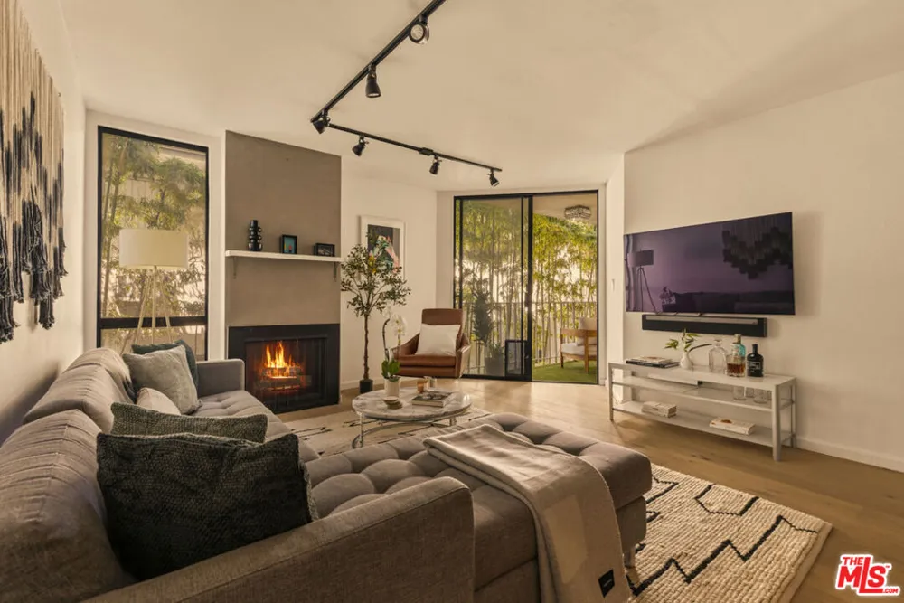 1230 Sweetzer Avenue West Hollywood, CA 90069