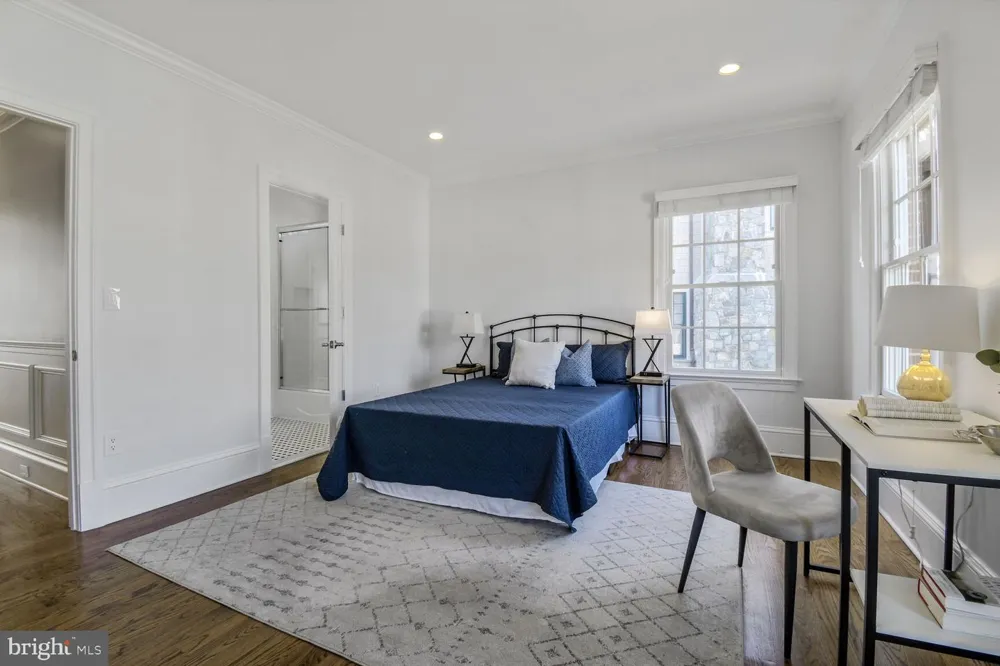 1935 FOXVIEW CIRCLE NW Washington, DC 20007