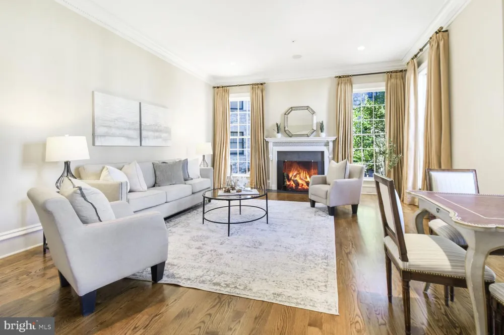 1935 FOXVIEW CIRCLE NW Washington, DC 20007