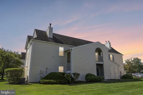 2302 TODDSBURY COURT