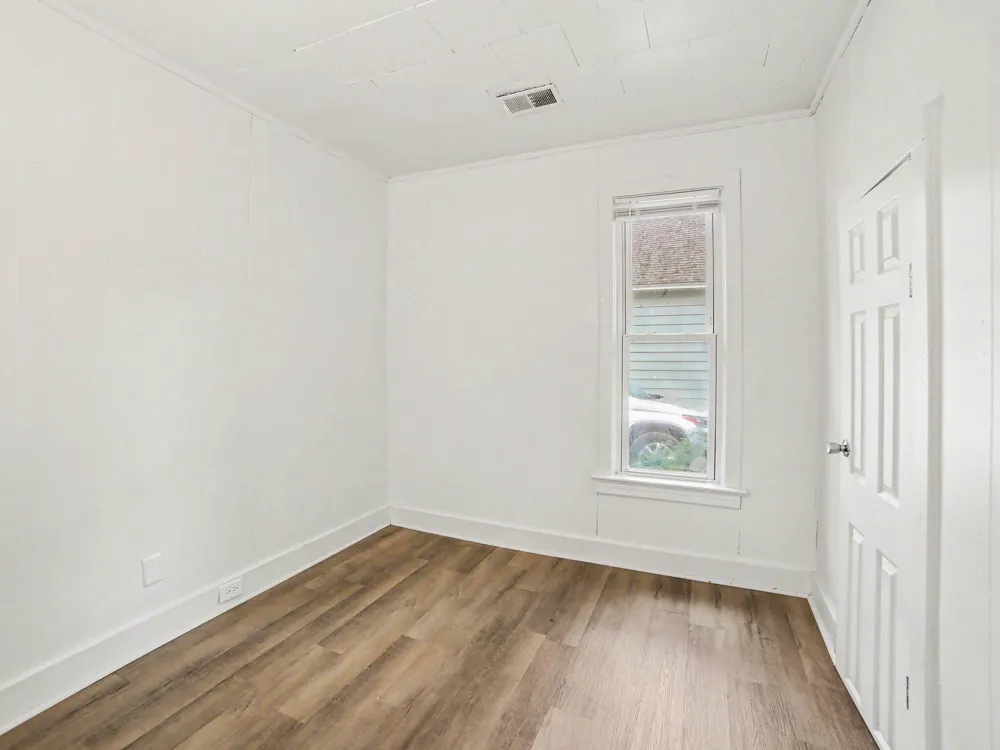 1876 Leahy Street Muskegon, MI 49442