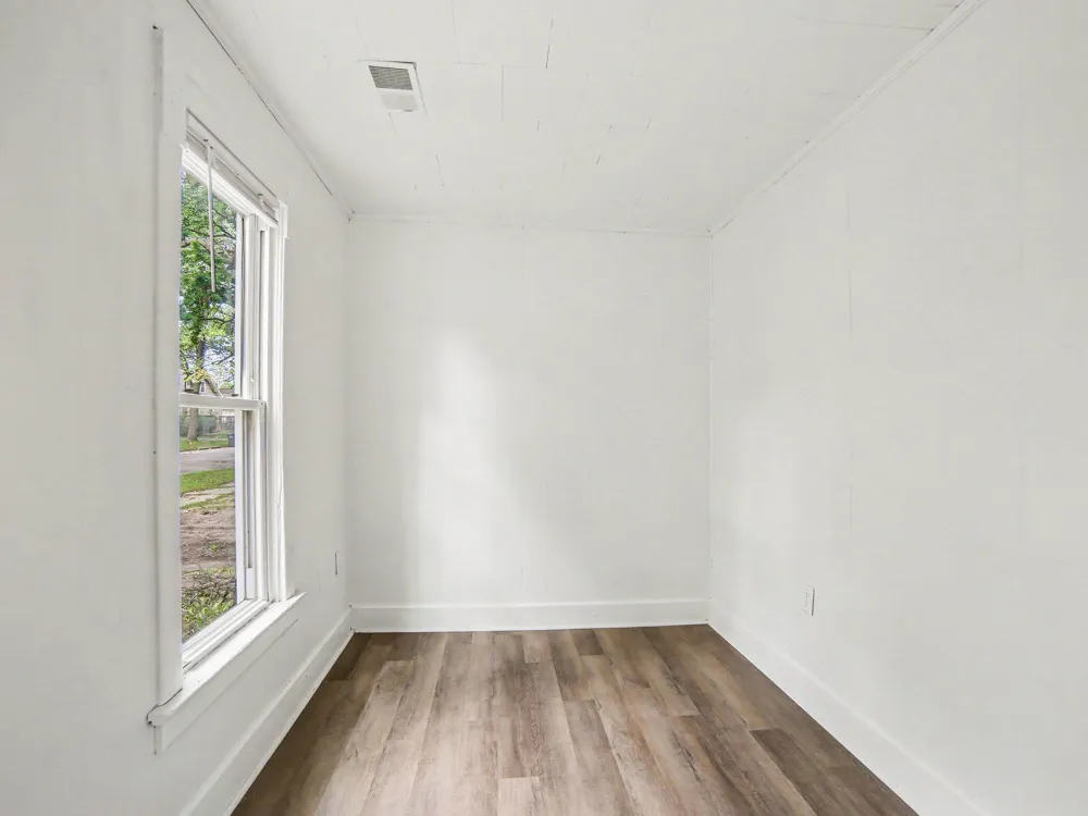 1876 Leahy Street Muskegon, MI 49442
