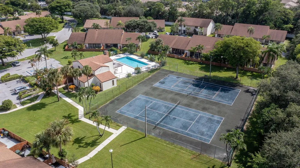 1250 PARKSIDE GREEN DRIVE #B 