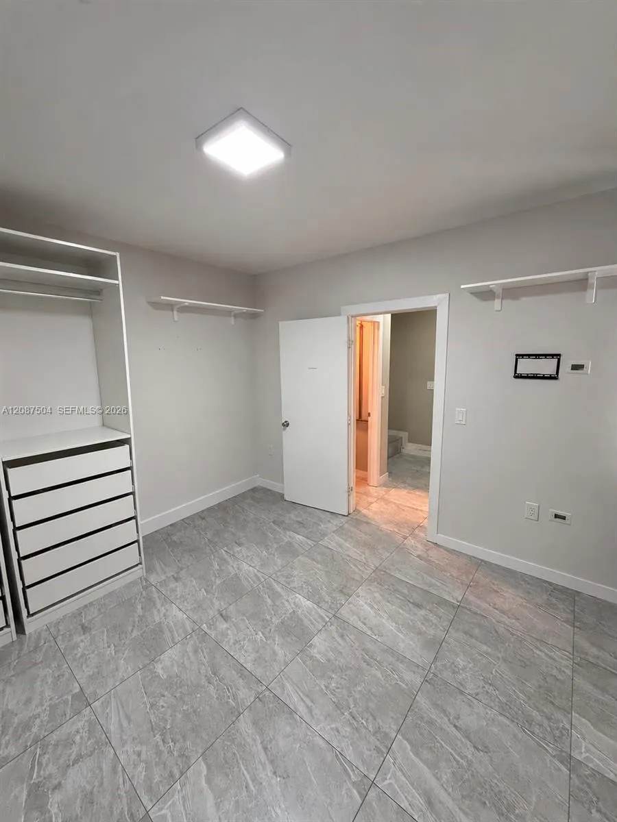 1418 NW 101st St Miami, FL 33147