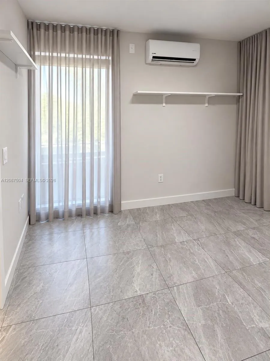 1418 NW 101st St Miami, FL 33147