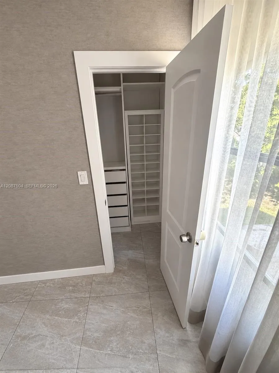 1418 NW 101st St Miami, FL 33147