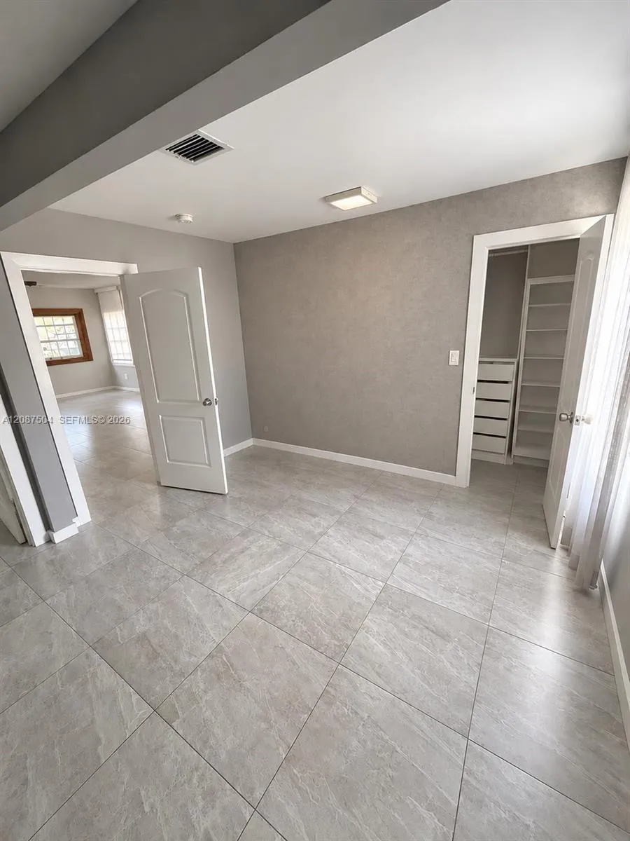 1418 NW 101st St Miami, FL 33147