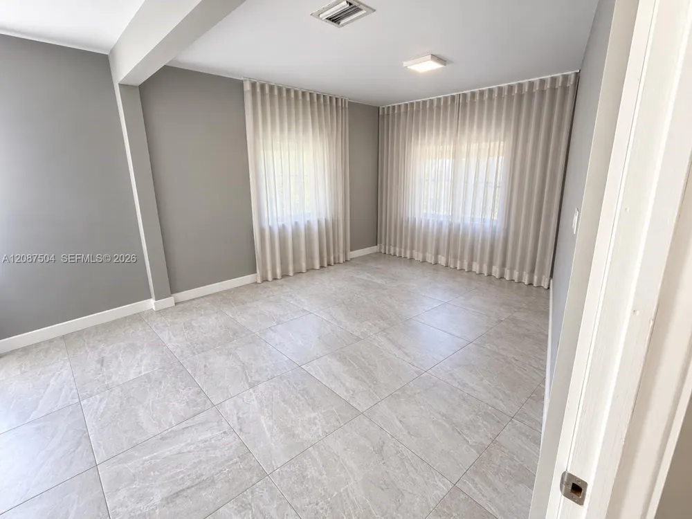 1418 NW 101st St Miami, FL 33147