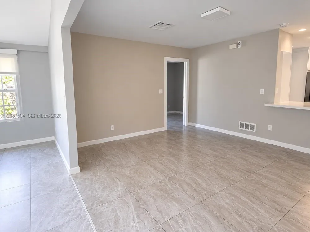 1418 NW 101st St Miami, FL 33147