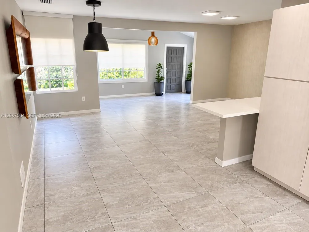 1418 NW 101st St Miami, FL 33147