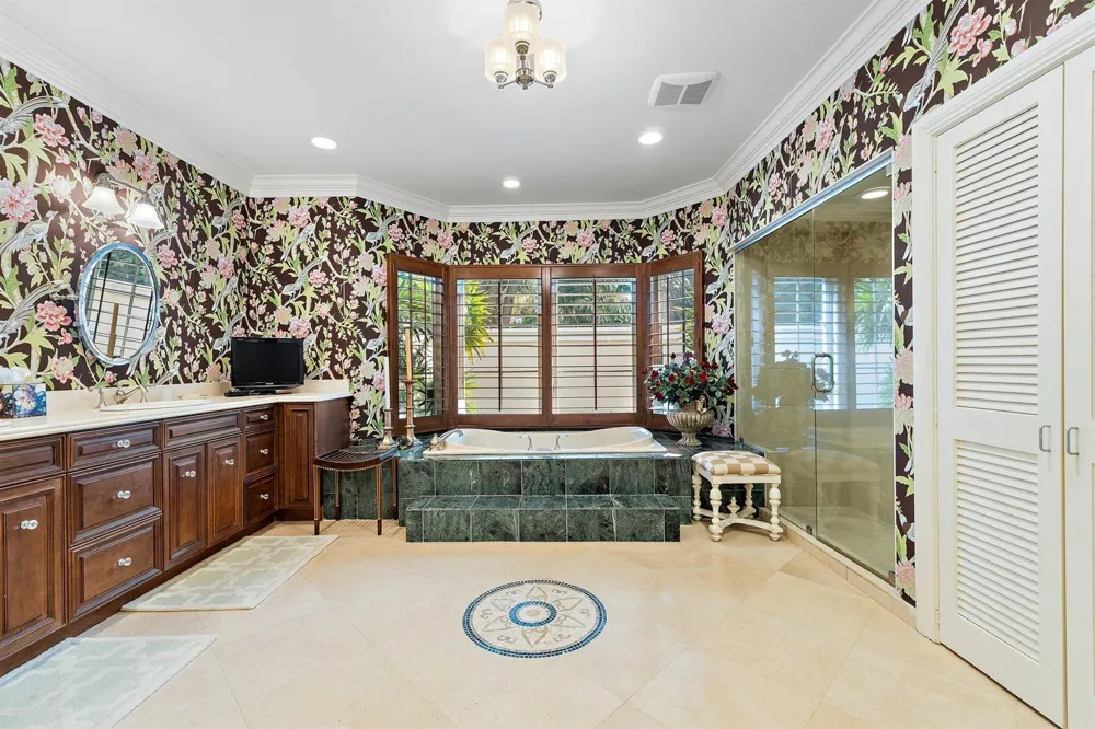 12420 Plantation Lane North Palm Beach, FL 33408