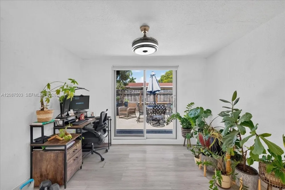 1131 75th Ave #1131 Hollywood, FL 33024