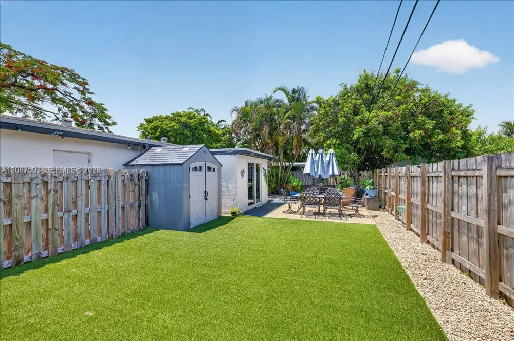 1131 75th Ave #1131 Hollywood, FL 33024