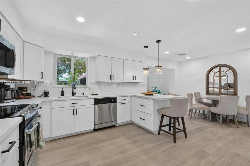 1131 75th Ave #1131 Hollywood, FL 33024