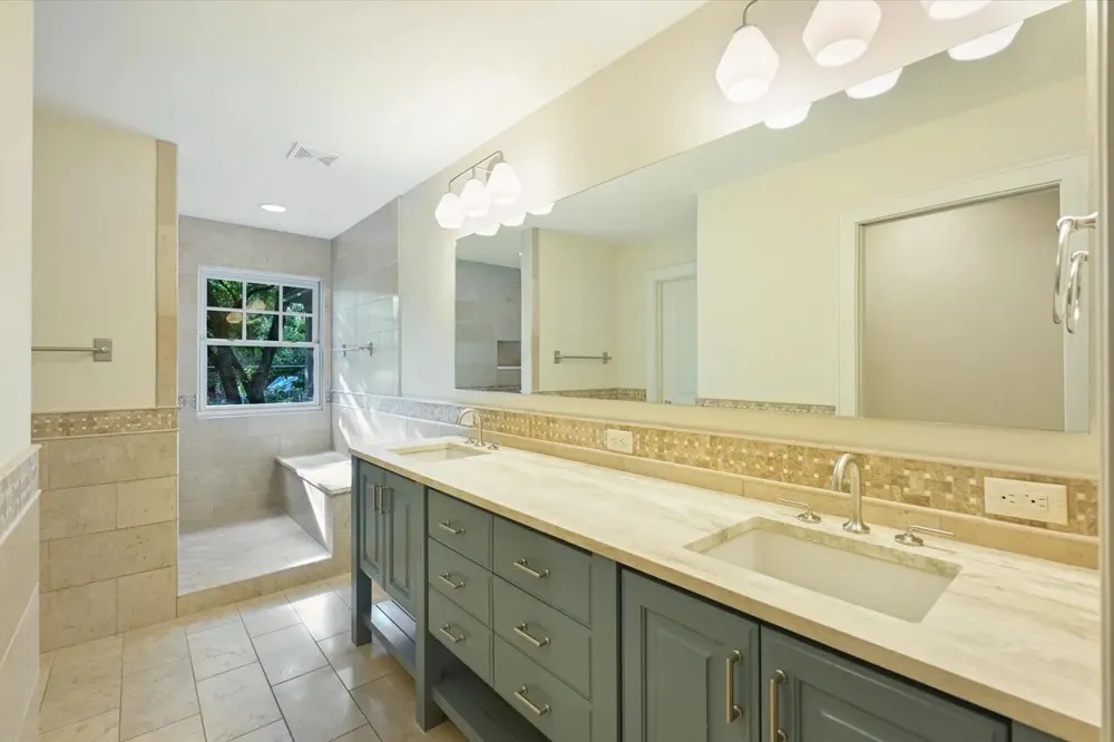 1704 Travis Heights Boulevard Austin, TX 78704