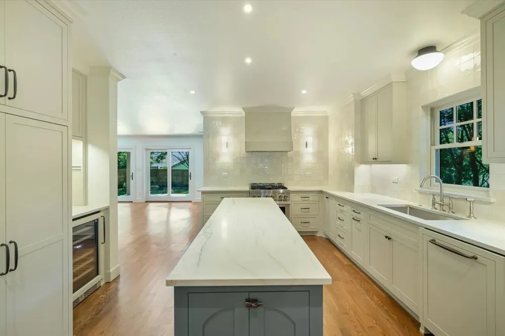 1704 Travis Heights Boulevard Austin, TX 78704