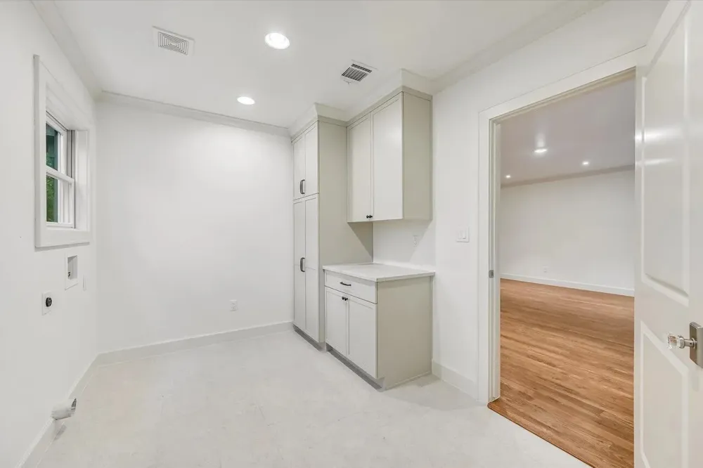 1704 Travis Heights Boulevard Austin, TX 78704