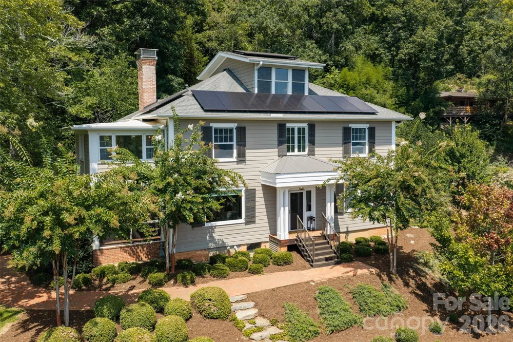35 Elias Place Asheville, NC 28804