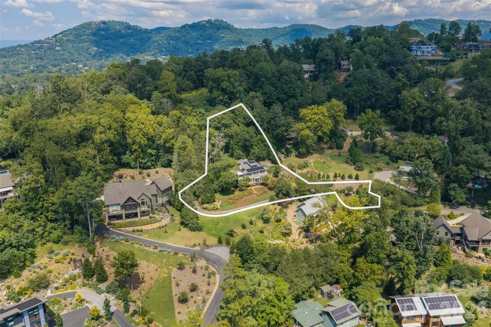 35 Elias Place Asheville, NC 28804